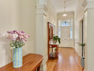 20 Lake Terrace East, Mount Gambier