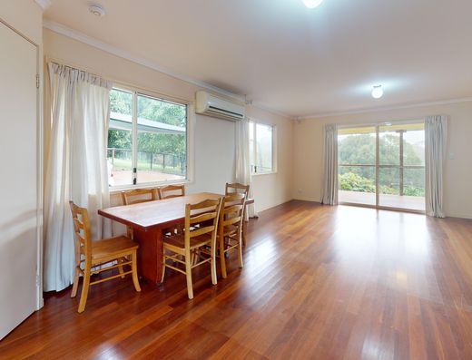 Large granny flat in tranquil rural setting image 3