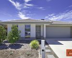 76 Cocoparra Crescent, Crace