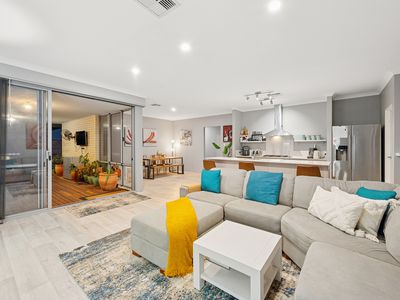 8 Claymore Place, Piara Waters