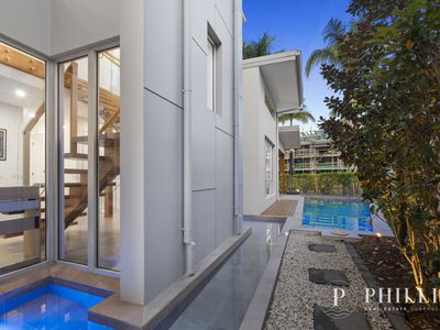 7842 Pavilions Close, Hope Island