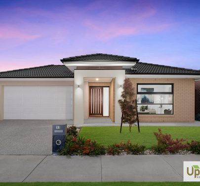 11 Diversity Road, Clyde North