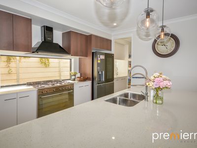 18 Helena Street, Spring Mountain