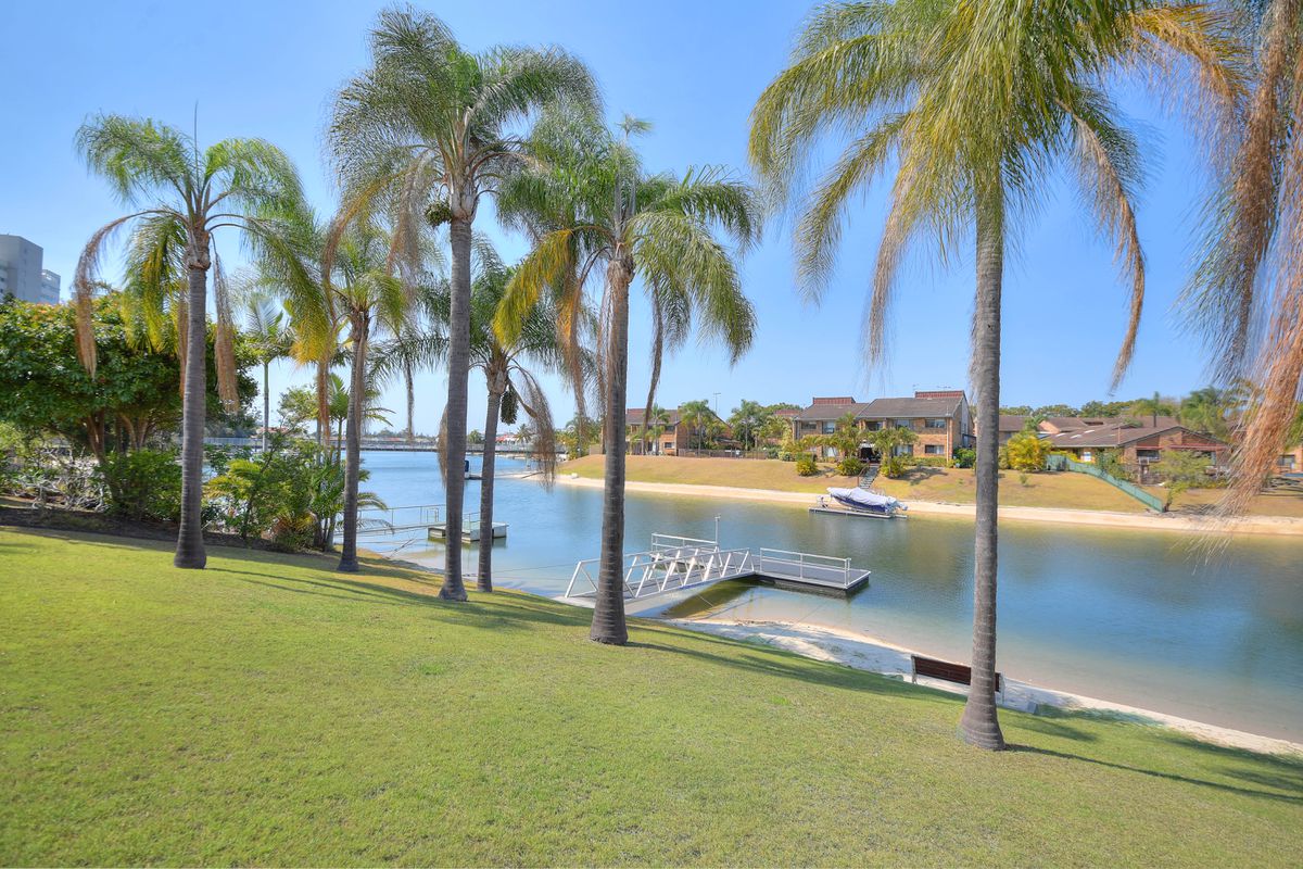 80 Hooker Boulevard, Mermaid Waters