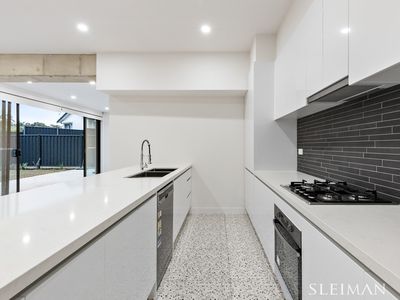 10 / 53 Surrey Drive, Keilor East