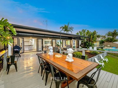 43 Camelot Crescent, Hollywell