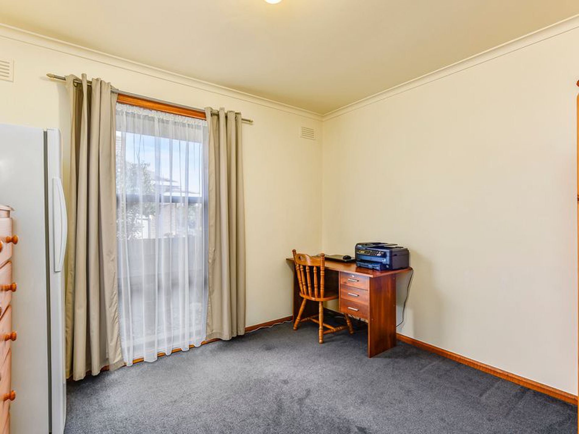 17 White Street, Millicent