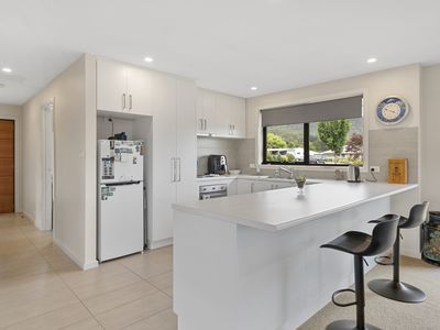 1 / 53 Sale Street, Huonville