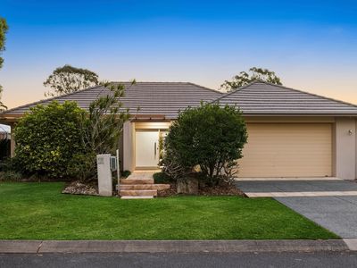 15 Hawksbury Crescent, Wakerley