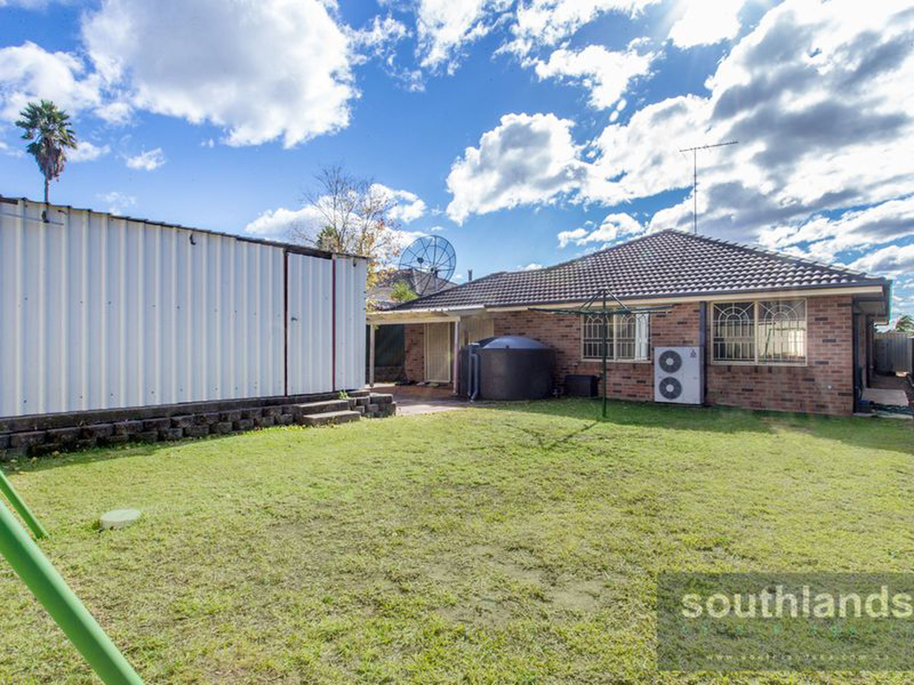24 Anthony Crescent, KINGSWOOD