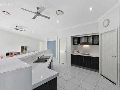 18 Bottlebrush Street, Kawungan