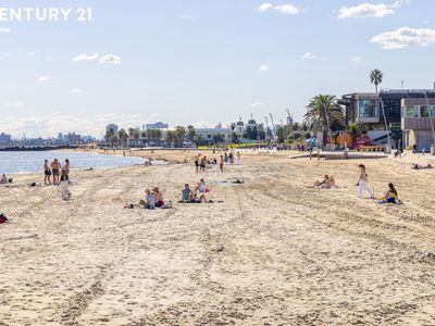 8 West Beach Road, St Kilda West