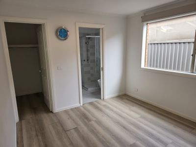 35 Bradford Drive, Cranbourne East