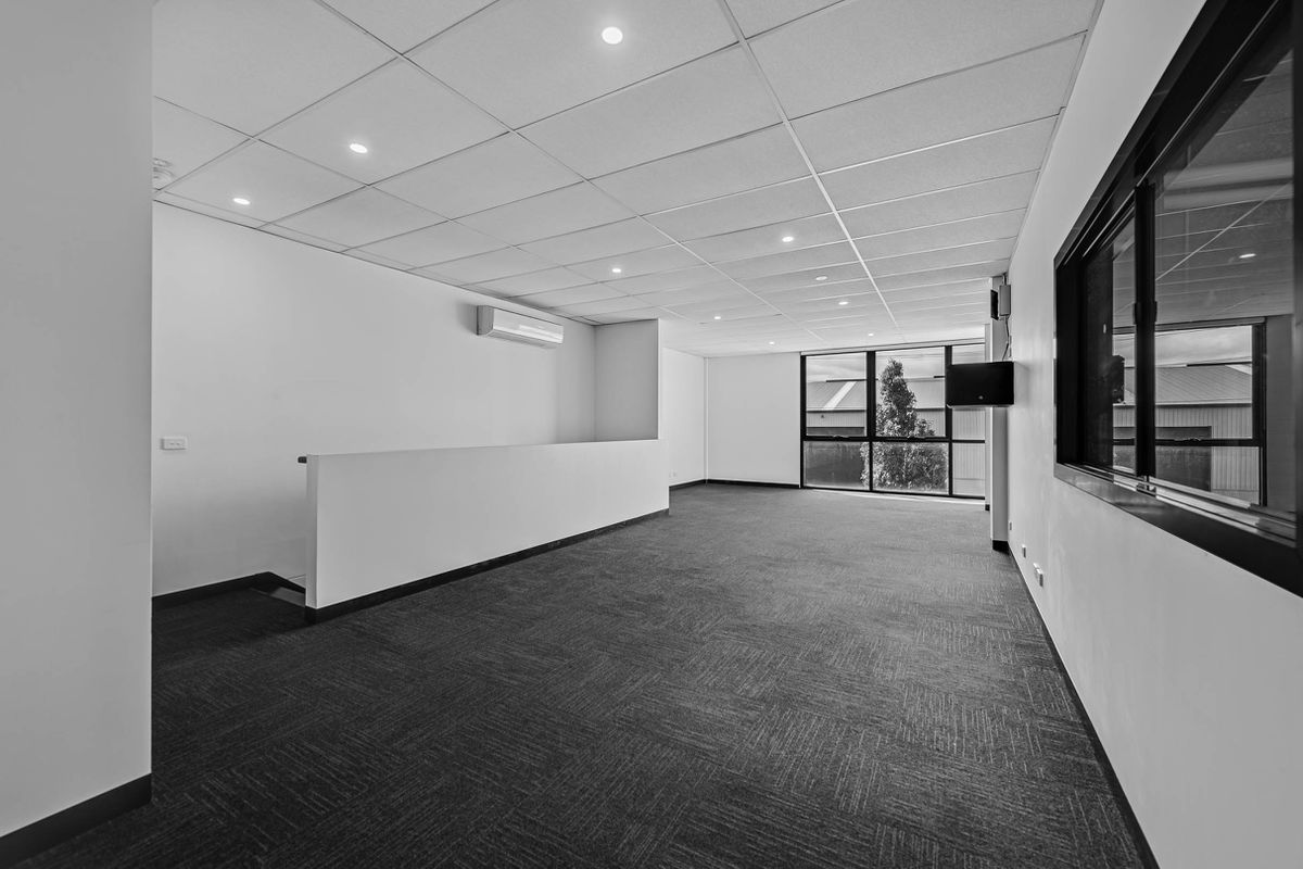 2 / 17 Churchill Street, Williamstown North