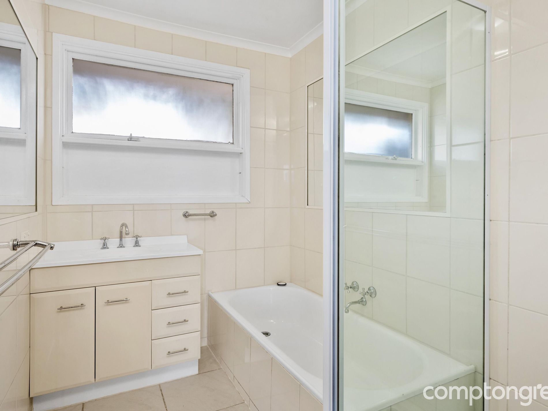36 Braund Av, Bell Post Hill