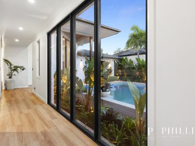 2566 Cressbrook Drive, Hope Island