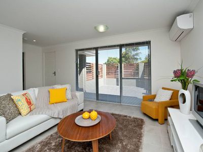 *8/24 Gladstone Road, Armadale