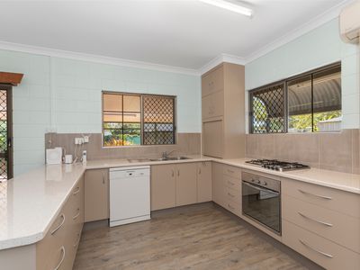 2 Tiffany Court, Rasmussen