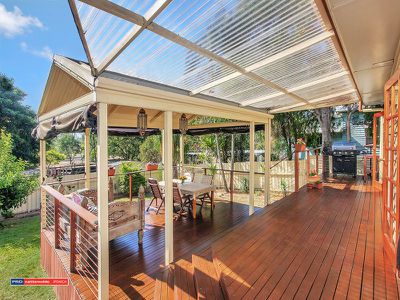 10 Queen Street, Blackstone