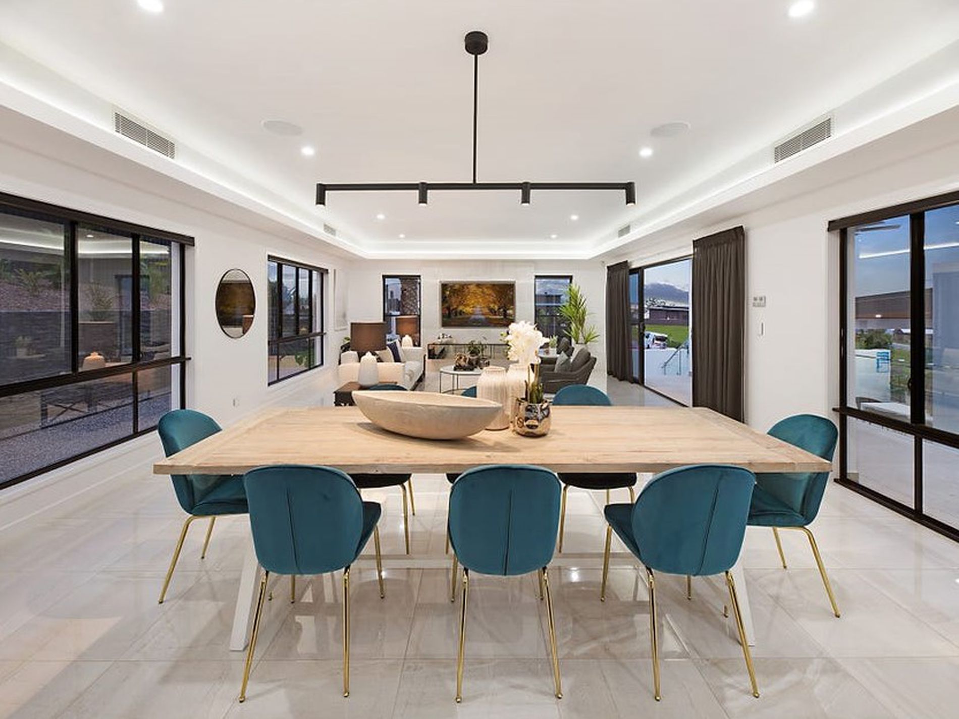 33 Kingfisher Crescent, Palmview