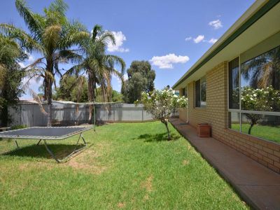 8 Seinor Street, Somerville