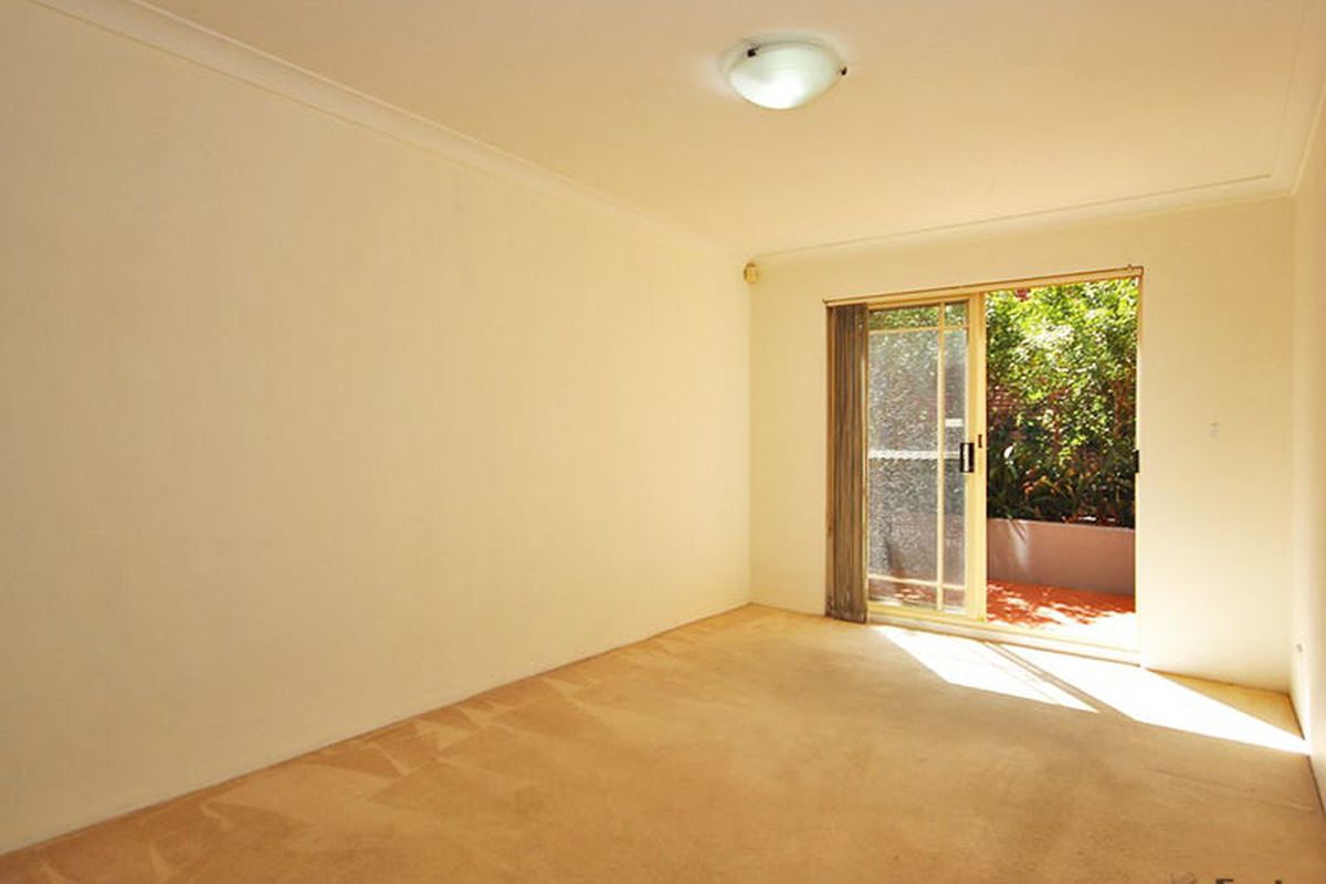 3 / 8-12 Hornsey Road, Homebush West