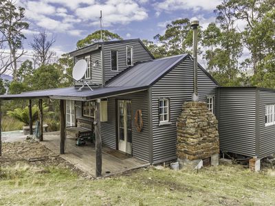 170 Russell Road, Lonnavale