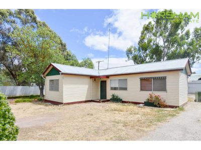 2 Bradshaw Street, Horsham
