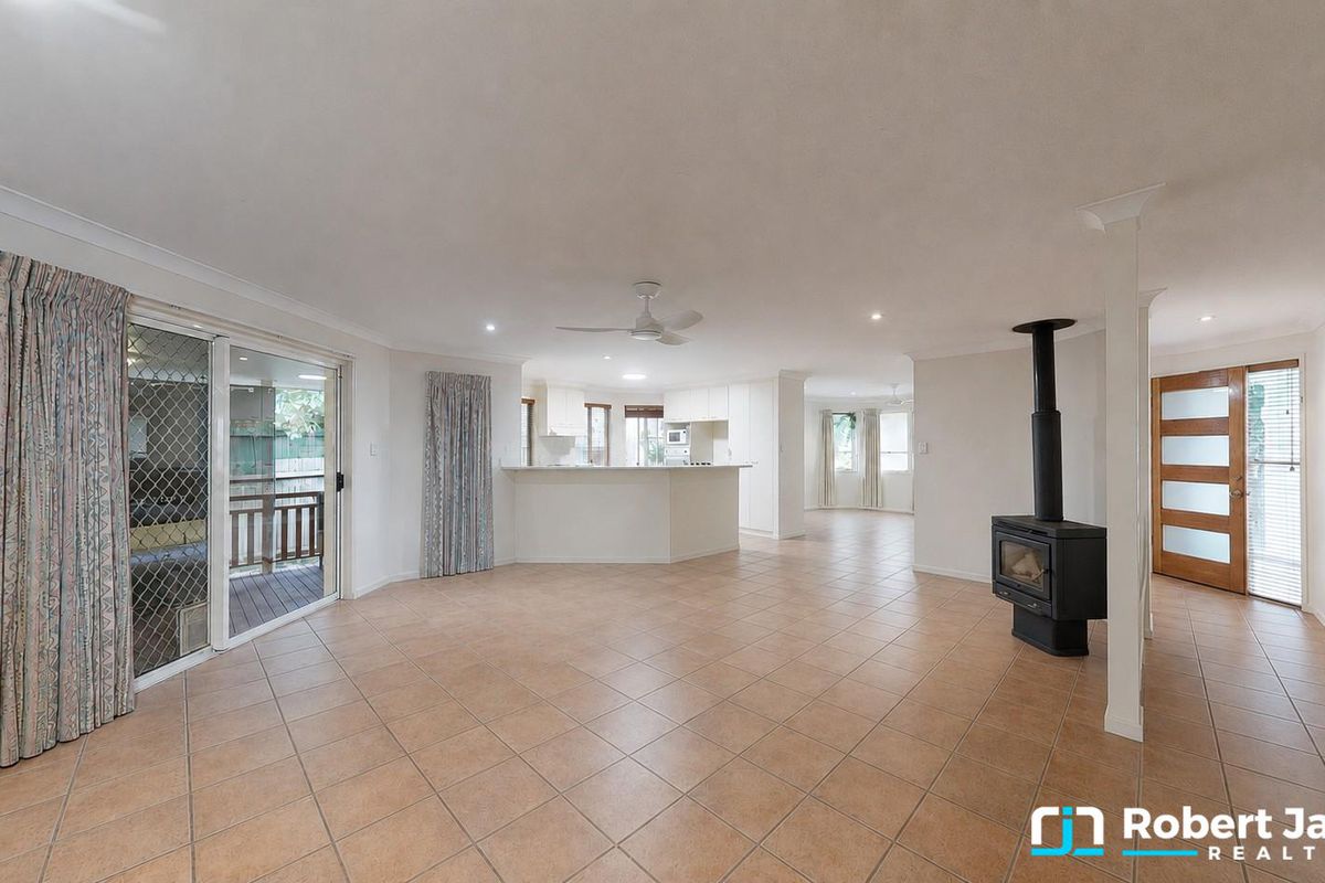 23 Golf Course Drive, Tewantin
