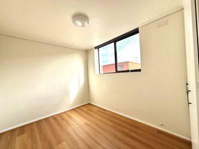 9 / 36 Hampton Parade, West Footscray