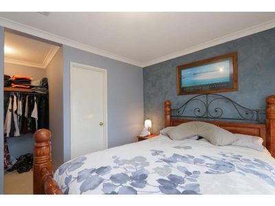 8 Bark Circle, Kenwick