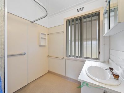 10 Lakeside Avenue, Mount Beauty