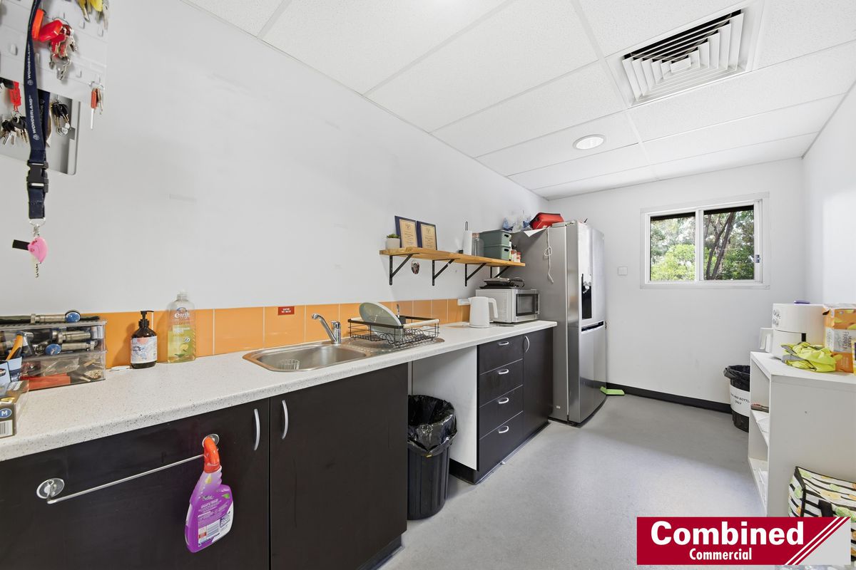 1 & 2 / 2 Samantha Place, Smeaton Grange