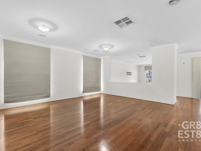 5 Parnum Place, Lynbrook