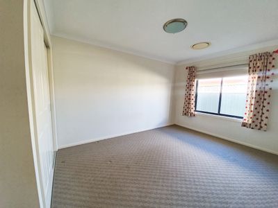 10 Holmwood Drive, Dubbo