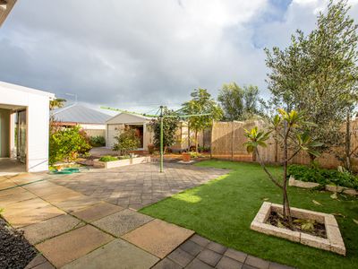 16 Galyung Road, Carey Park
