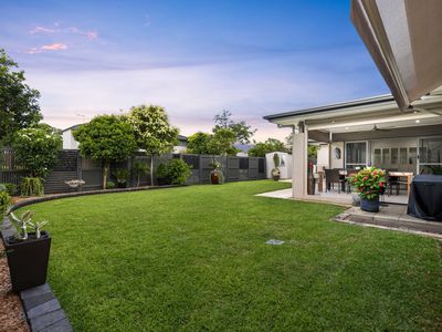 43 Margaret Crescent, Wakerley