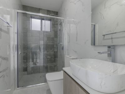 76 Contour Road, Austral