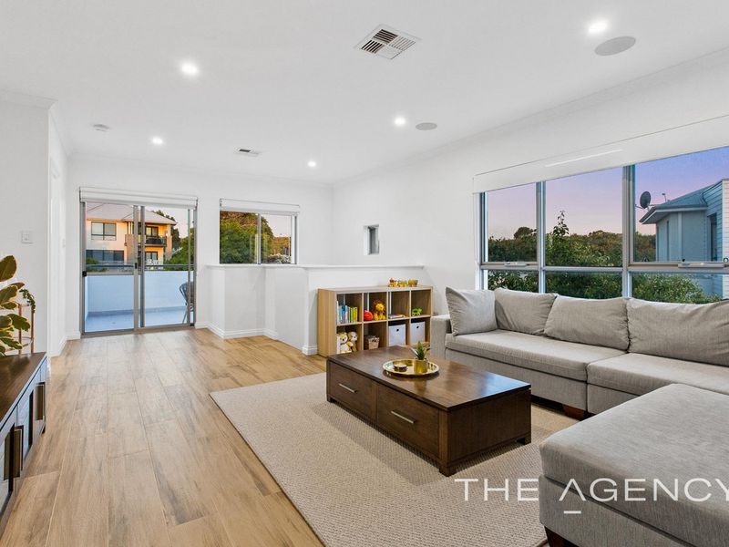 6 / 19 Perlinte View, North Coogee