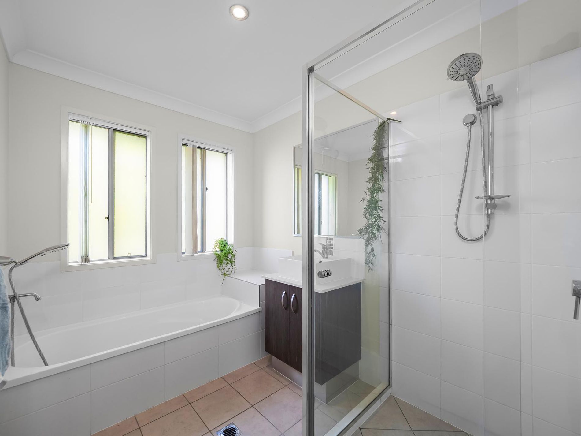 3 / 4 Banksia Road, Coomera