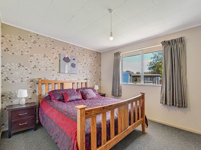 24 Hunt Terrace, Wakefield