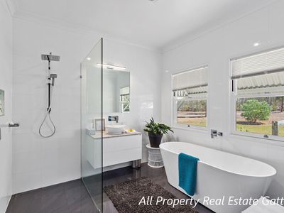 19 Jamieson Road, Churchable