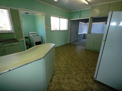 8 Wompoo road, Longreach