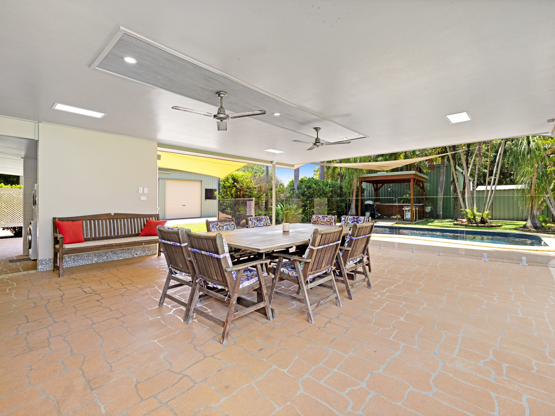 2 Phylis Court, Alice River