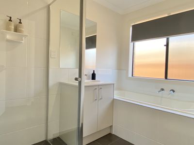 7 Buttermint Crescent, Manor Lakes