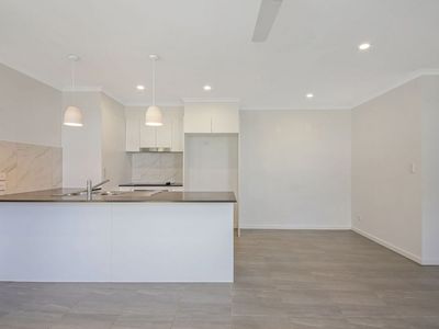 1 / 11 Uldis Place, Bellbird Park