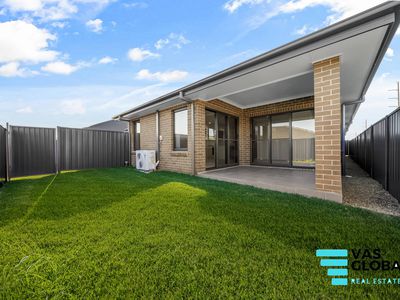 26 Duncombe Avenue, Gledswood Hills