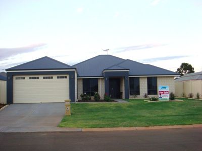 11 Yilkarri Parade, Kalgoorlie