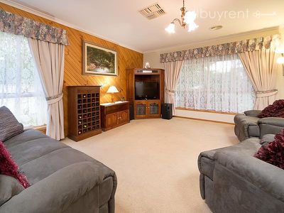 6 CLIFFORD COURT, Wodonga