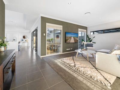 12 Pamphlet Lane, Coomera